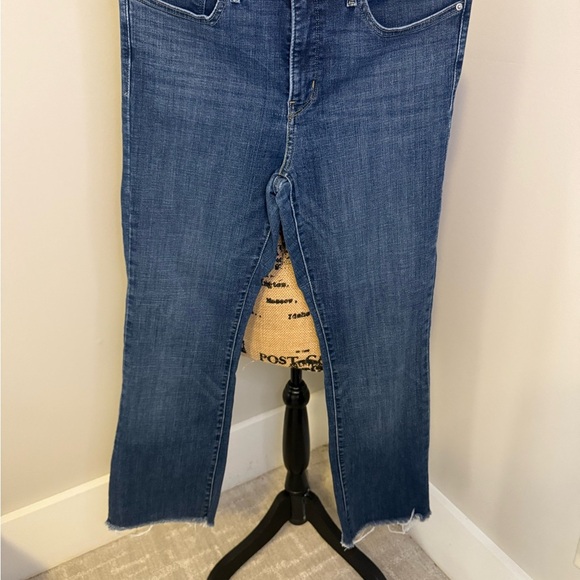 Levi's Light Blue Denim with Eco Care - Picture 6 of 6